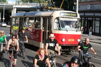 Na kole do tramvaje