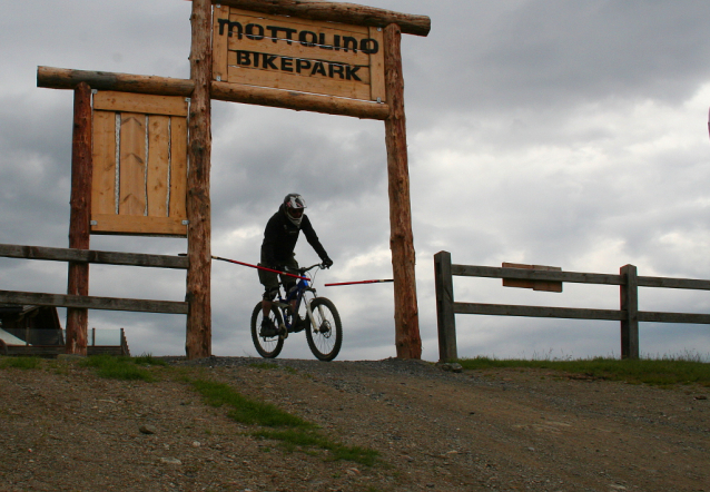 Mottolino: bikepark pro každého sjezdaře, amatéra i profíka