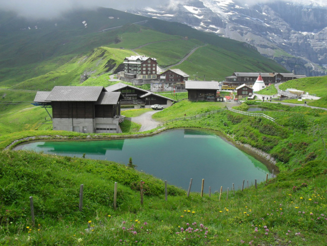 Bernské Alpy: Výlet horským vláčkem na Männlichen
