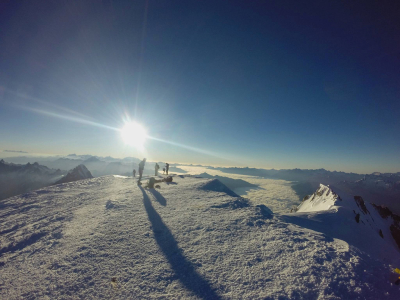 Švýcaři přistáli v letadle na Mont Blanc, bude je to stát 7 500 000 korun