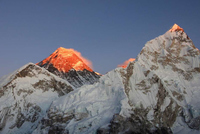 Everest vyžaduje pytel na hovínka