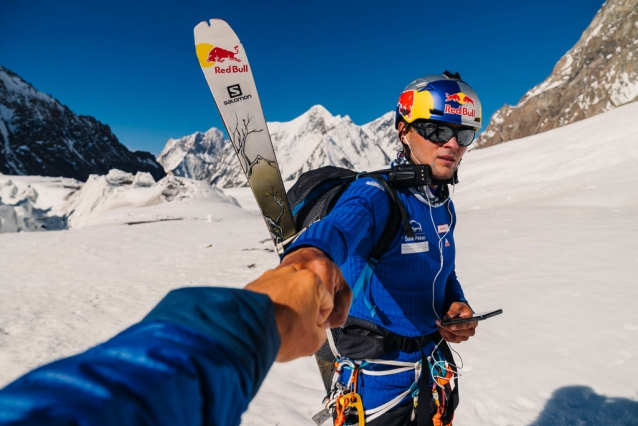 Osmitisícovku K2 sjel Andrzej Bargiel na lyžích