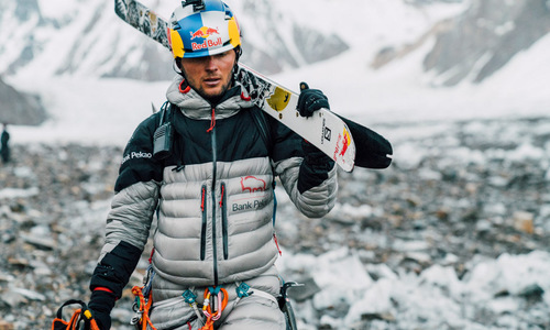 Osmitisícovku K2 sjel Andrzej Bargiel na lyžích