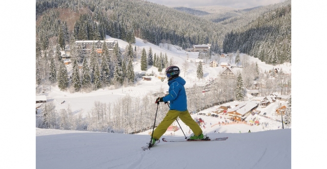 Ski areál Razula zahájil večerní lyžování