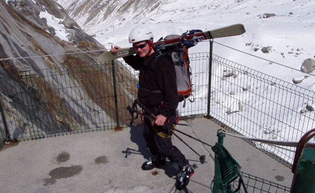 Ledovec ve Vallée Blanche vydal mrtvého snowboardistu po dvou letech