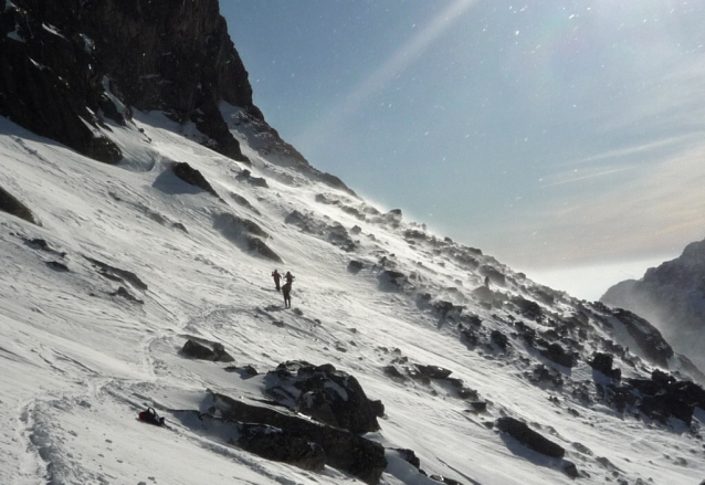 Skialpinistu bez pípáku zabila lavina nad Zbojnickou chatou
