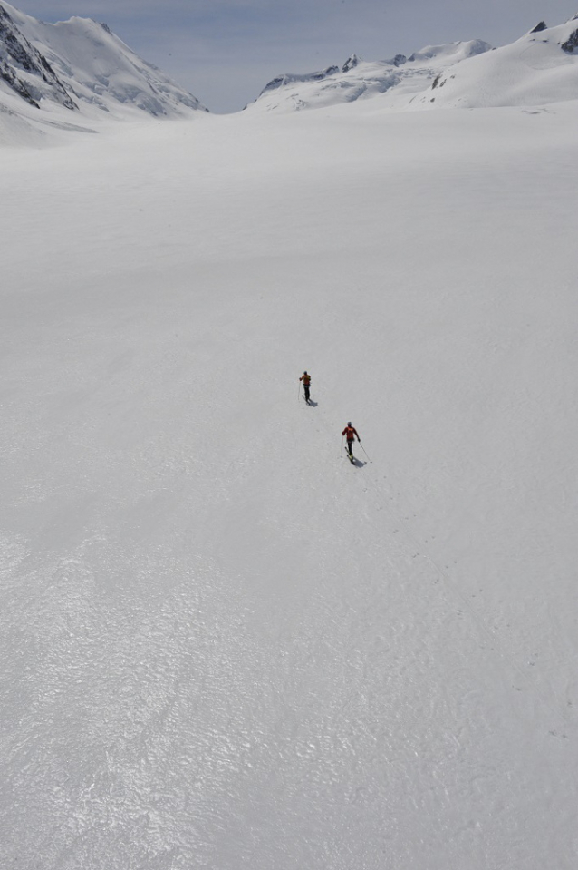 Extrémní skialpinismus: 7 čtyřtisícovek za 20 hodin