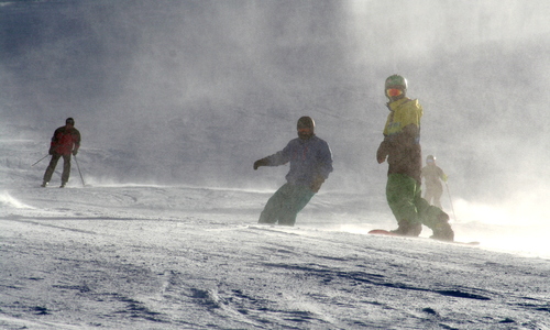 3x s lyžemi a snowboardem na virtuální sníh