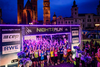 Noční běžci rozsvítí noční Brno