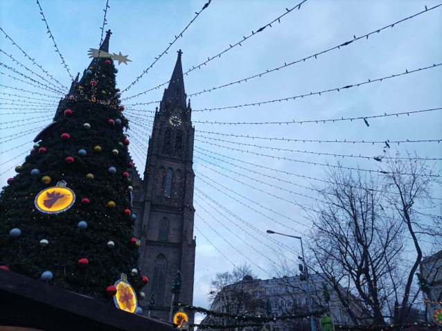 Vánoční trhy na Náměstí Míru v Praze