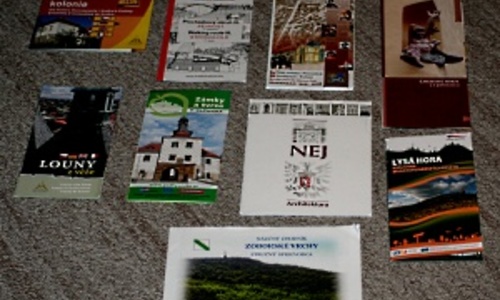 Devět pozvání na návštěvu Devět pozvání na návštěvu