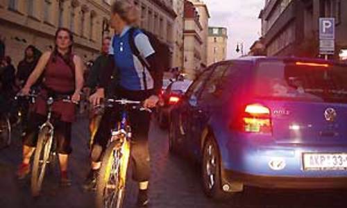 Cyklisté překročí kritickou mez Cyklisté překročí kritickou mez