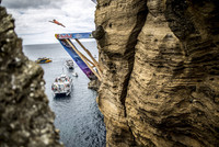 Duque and Jimenez Dominate Cliff Diving Azores