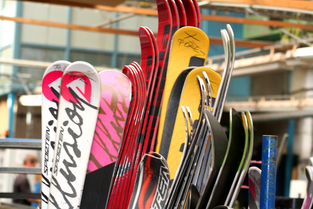 Třetinový prodej lyží trápí všechny včetně Sportenu