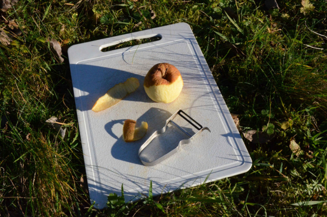 Česko-americká škrabka na brambory patentovaná ve Švýcarsku