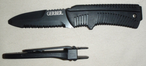 Vodácký nůž Gerber River Mate.