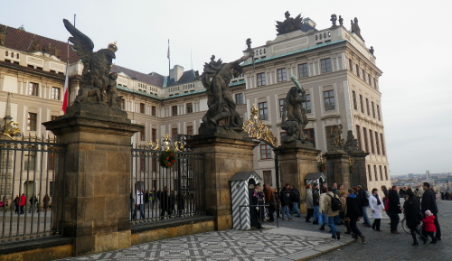 Brána Gigantů na Pražském hradě.