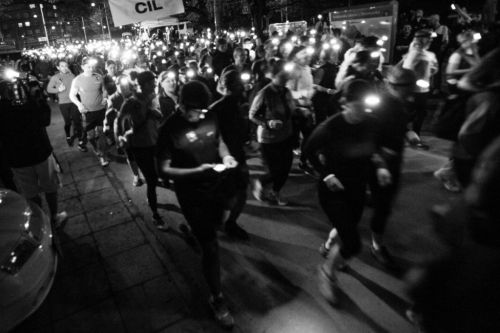 Noční běh pro Světlušku ve Stromovce v Praze.