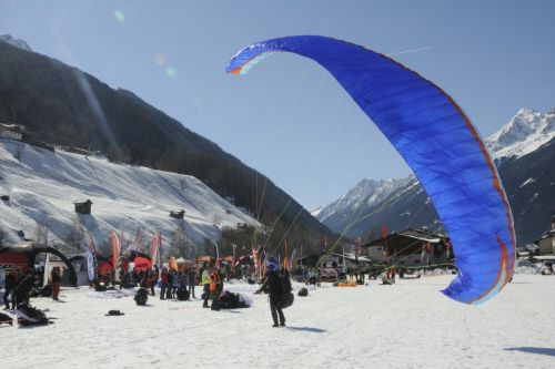Zimní paragliding: Stubai Cup.