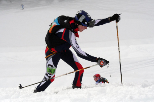 Les Diablerets. Dominik Sádlo závodí ve skialpinismu.