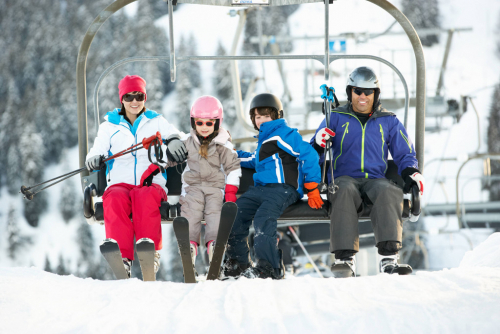 Rodinné lyžování s dětmi.
