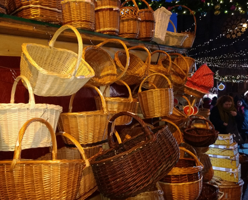 Praha, Náměstí Míru, vánoční trhy.