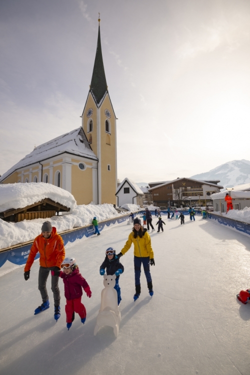 Tirol, Kaiserwinkl, skiing.
