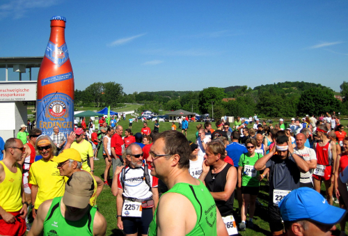 Víte, podle čeho se pozná dobrý maraton? Podle toho, že tam mají pivo! Bad Harzburger Bergmarathon 2012.