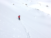 Vysoké Tatry: Nestabilné vrstvy snehu pod vetrom naviatou doskou