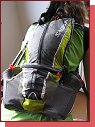 Salomon XT Wings 5. Kapsy na lhve s trychtovitm stm a pichycen hole. 