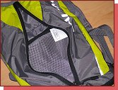 Salomon XT Wings 5. Detail sovan kapsy na doklady uvnit hlavnho prostoru. 