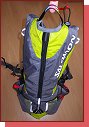 Salomon XT Wings 5. Na prvn pohled zaujme systm nejrznjch gumiek s ervenmi chytkami. 