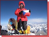 Pavel Bm na vrcholu Everestu 