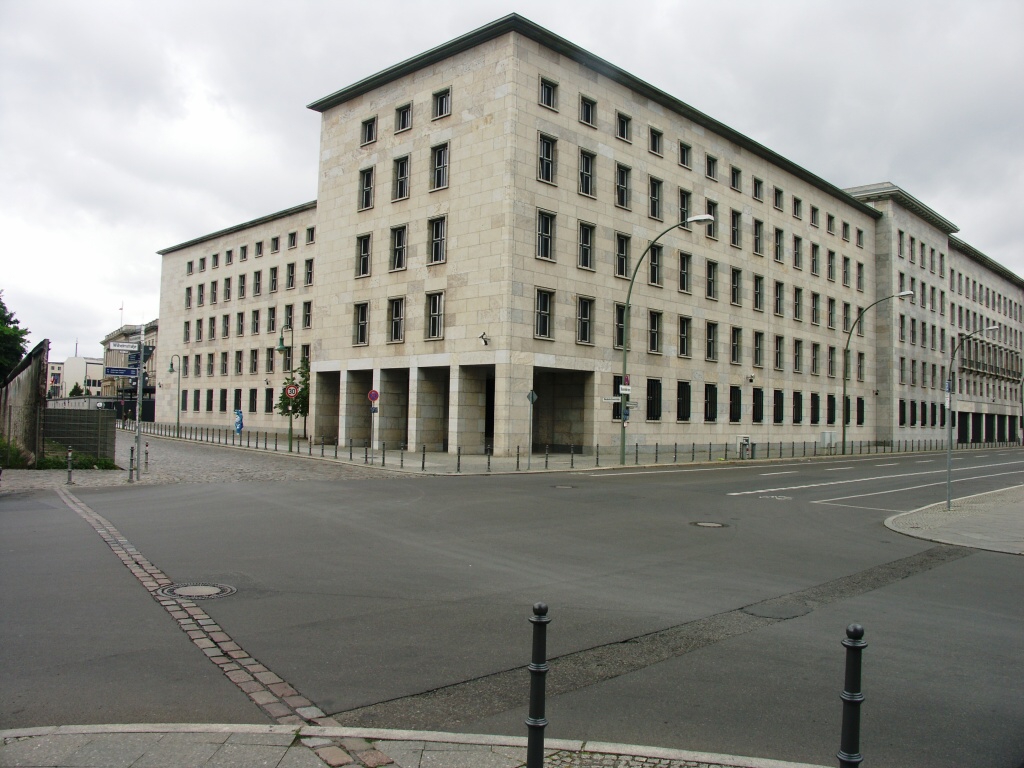 Berlin, Haus der Ministerien - Horydoly.cz 