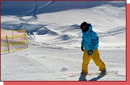 Bormio, San Colombano. Jeden z mla snowboardist 