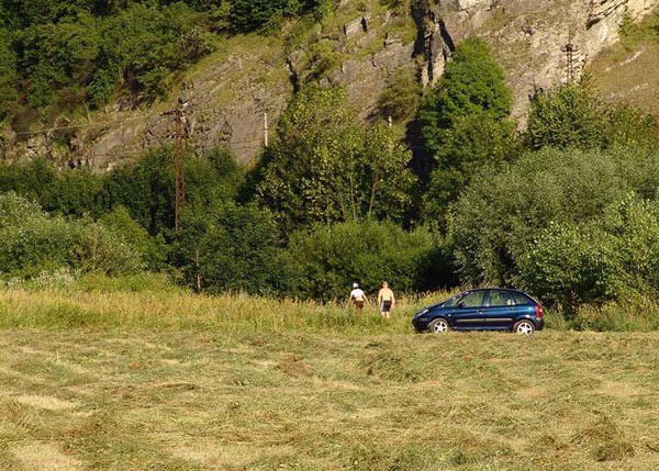 esk kras, nov asfaltka do Alkazaru