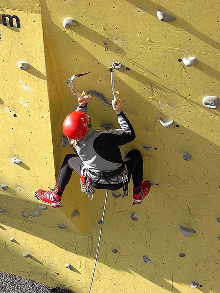 Drytooling, uml lezeck stna Aupeak Bratislava