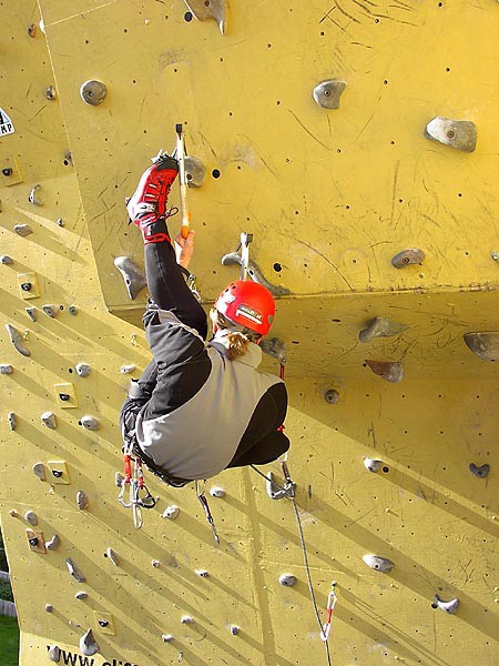 Drytooling, uml lezeck stna Aupeak Bratislava