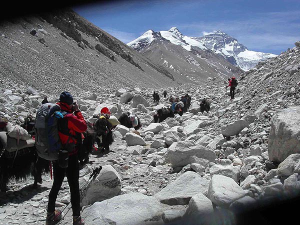 Mount Everest, pstup do nskho zkladnho tbora
