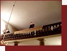 Hemanice, kostel sv. Antonna, divadlo