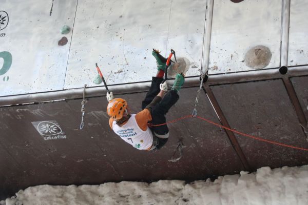 Ice Climbing World Cup Busteni 2008