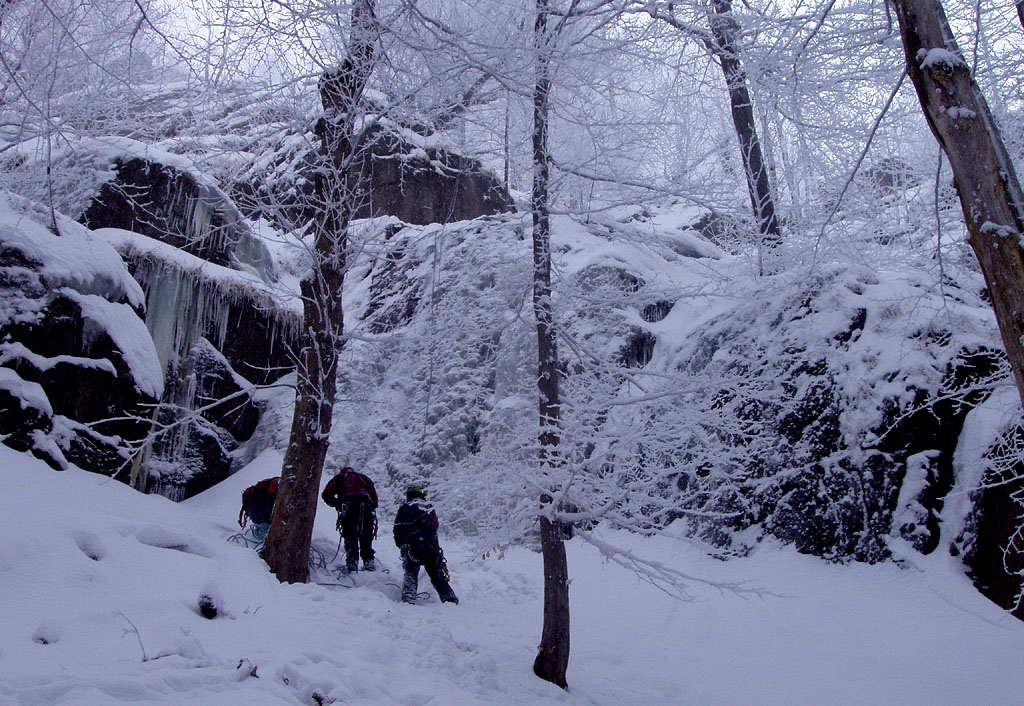 Jizerky, tolpich, ledy nad silnic 14.2.2009 