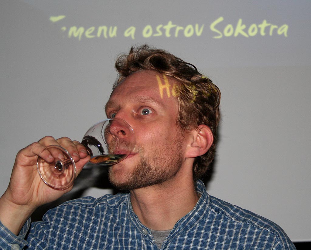 Oteven cestovatelskho klubu Karavanserj