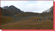 Kyrgyzstn, Tereskej Alatau. Tbor nad kou Teleti 
