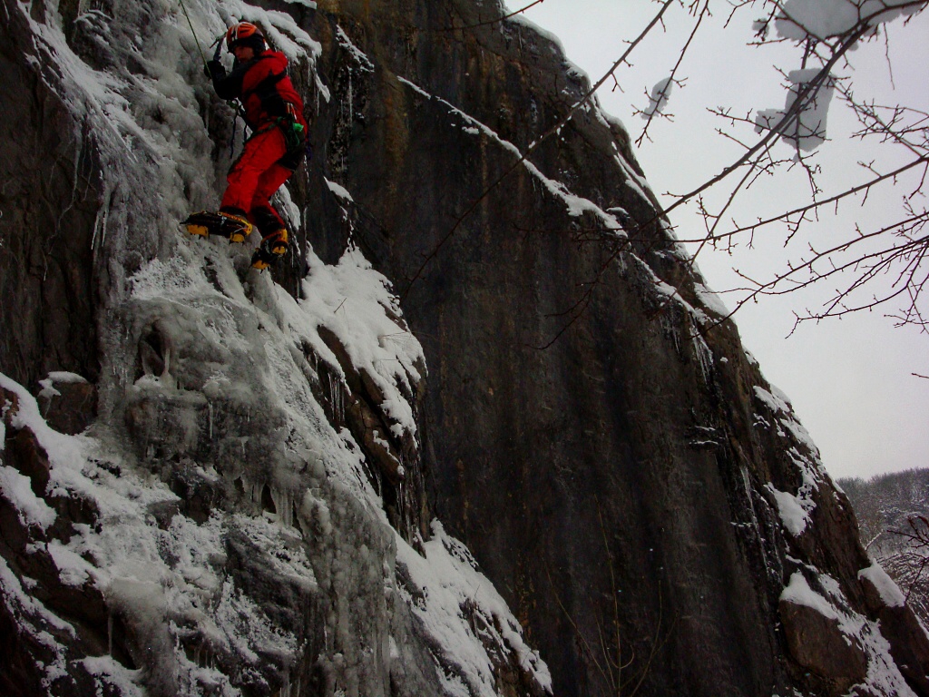 Stedoesk ledy, prosinec 2010 - Horydoly.cz 