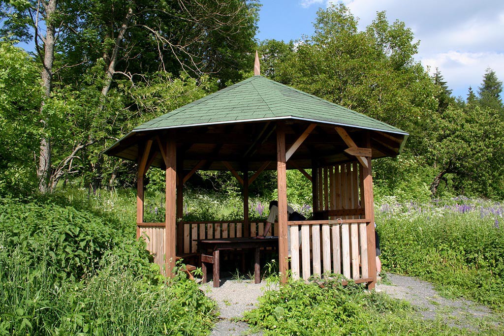 esk les, Lohhuser