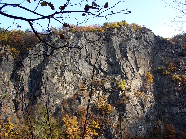Maenka, Komn IV