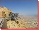Masada. Konen stanice lanovky se nalz tsn pod vrcholem. Soust komplexu je obchdek se suvenry a fastfood. 