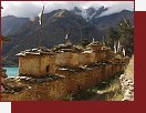 Klasick dokument z expedice do liduprzdn a odlehl oblasti Dolpo v zpadnm Neplu, inspirovan slavnou knihou Petra Matthiessena Snn leopard.       