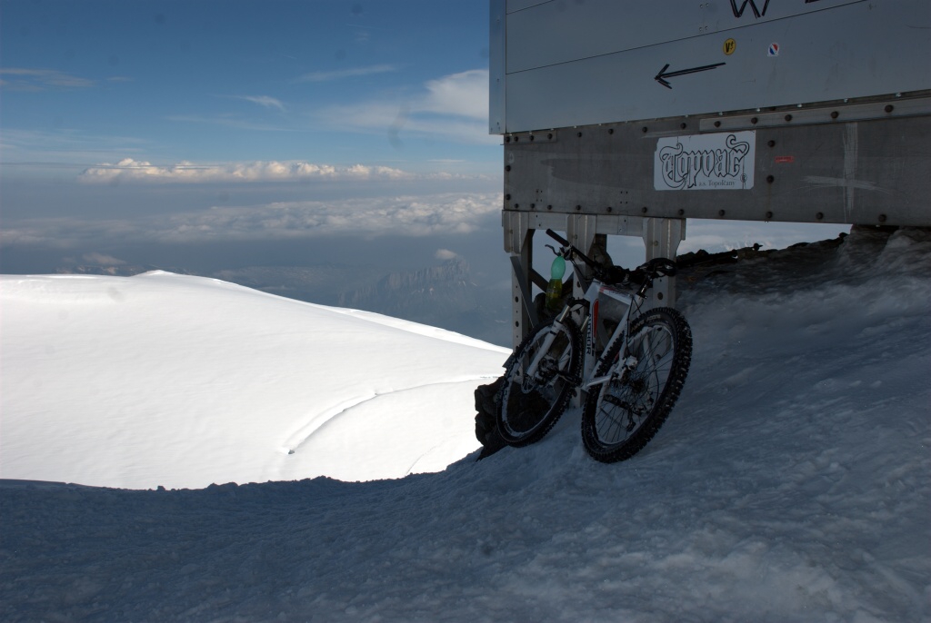Mont Blanc Bike Downhill - Horydoly.cz 